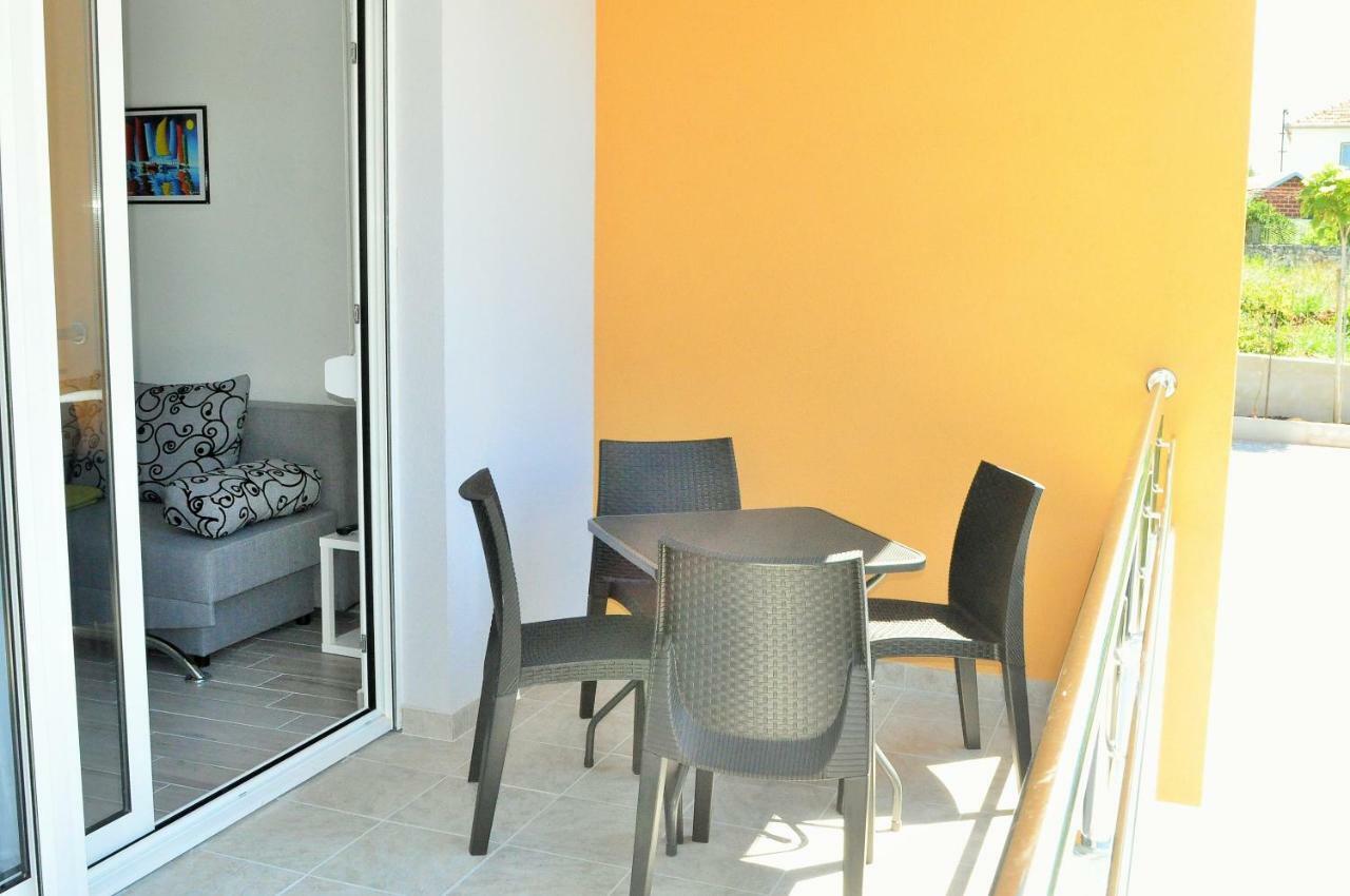 Apartments Zora Rogoznica  Esterno foto
