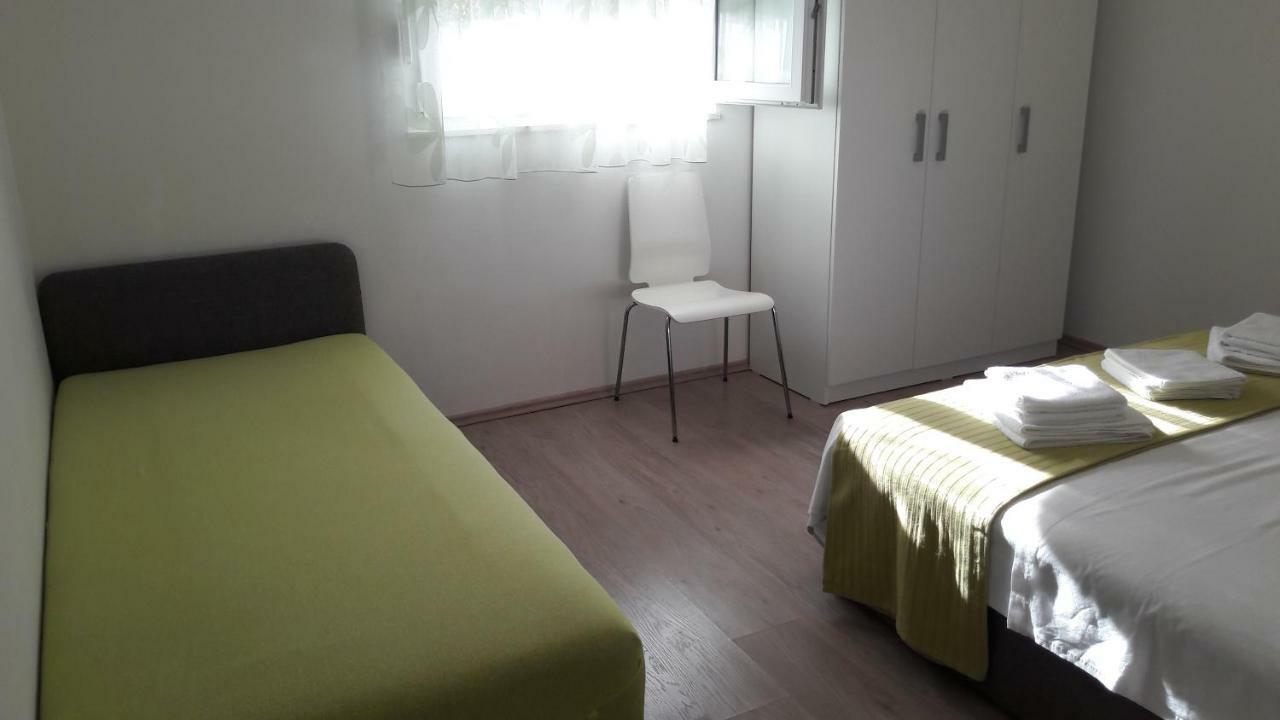 Apartments Zora Rogoznica  Esterno foto